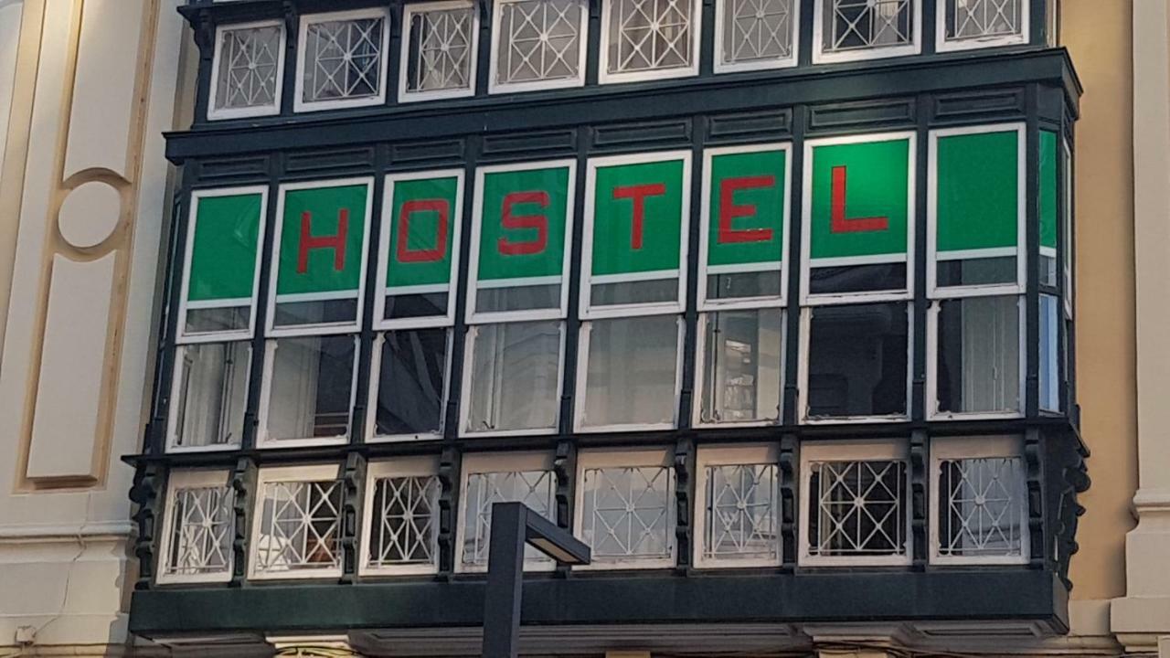 Hostel Royalty Albergue ซานตานเดร์ ภายนอก รูปภาพ