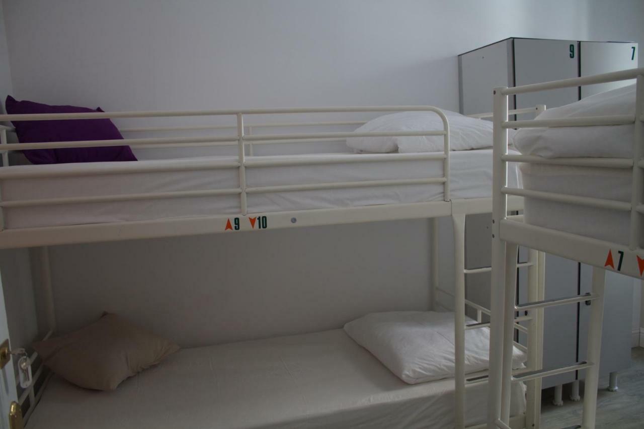 Hostel Royalty Albergue ซานตานเดร์ ภายนอก รูปภาพ