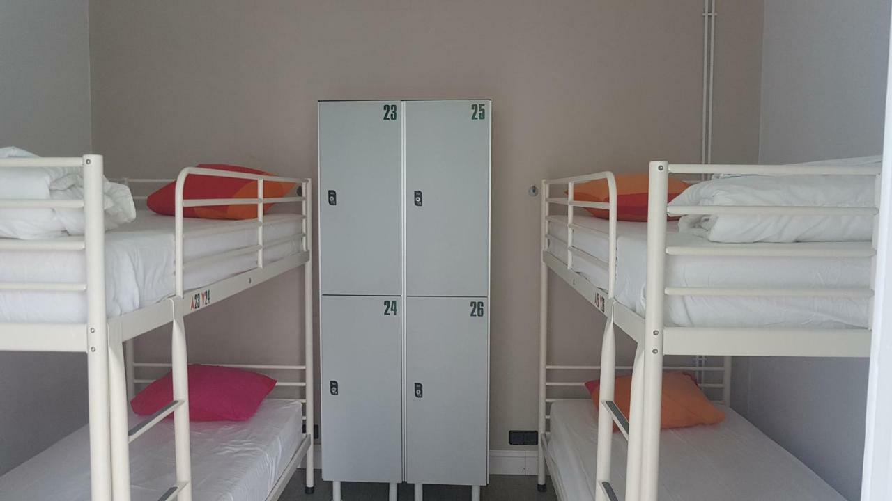 Hostel Royalty Albergue ซานตานเดร์ ภายนอก รูปภาพ