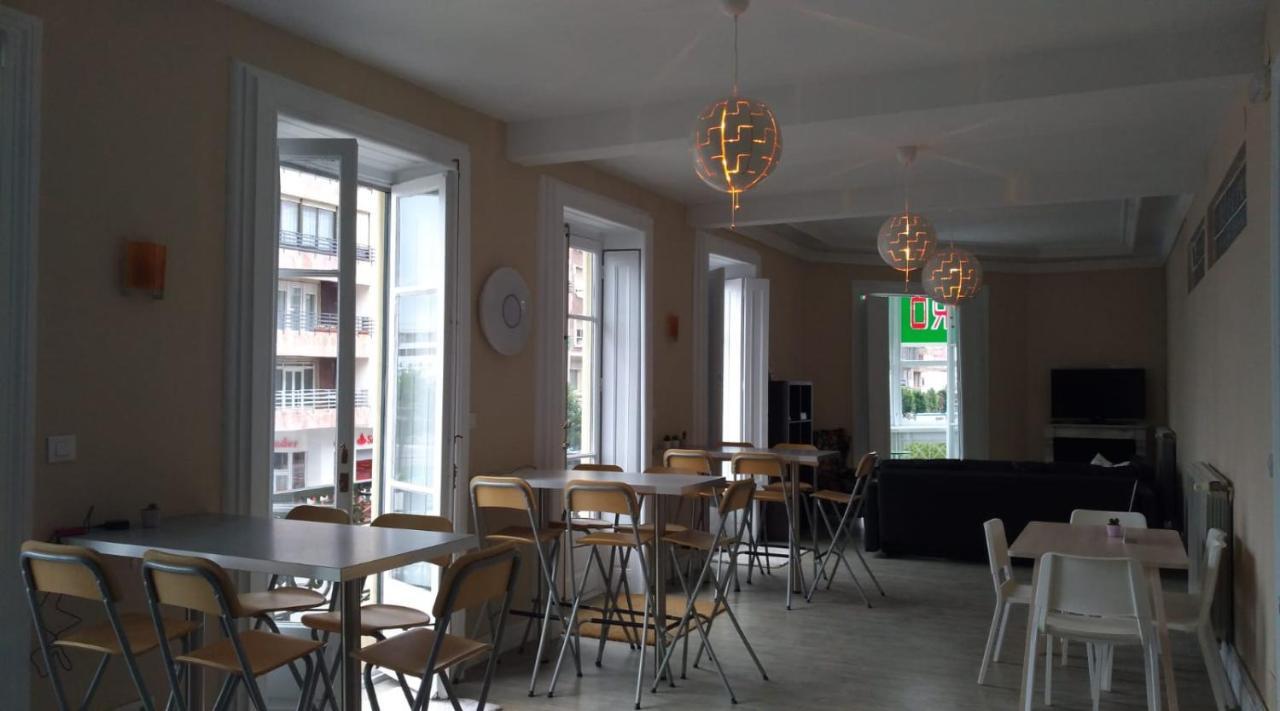 Hostel Royalty Albergue ซานตานเดร์ ภายนอก รูปภาพ